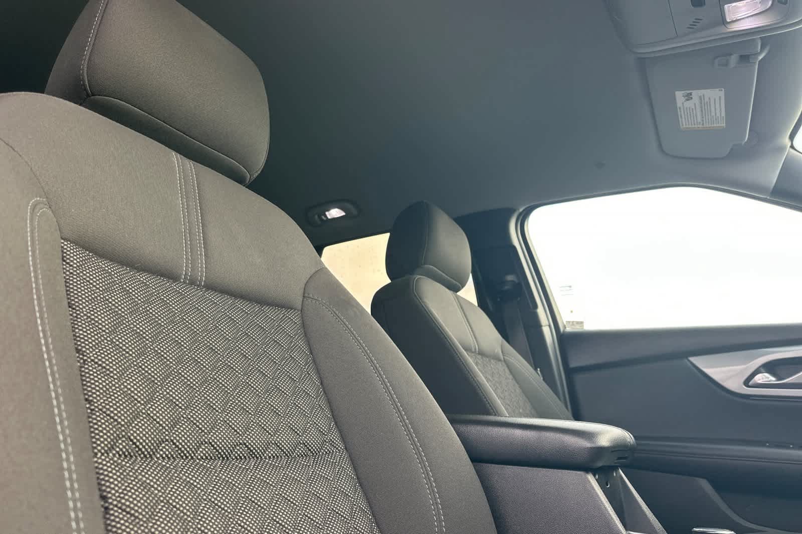 Used 2020 Chevrolet Blazer LT FWD image 19