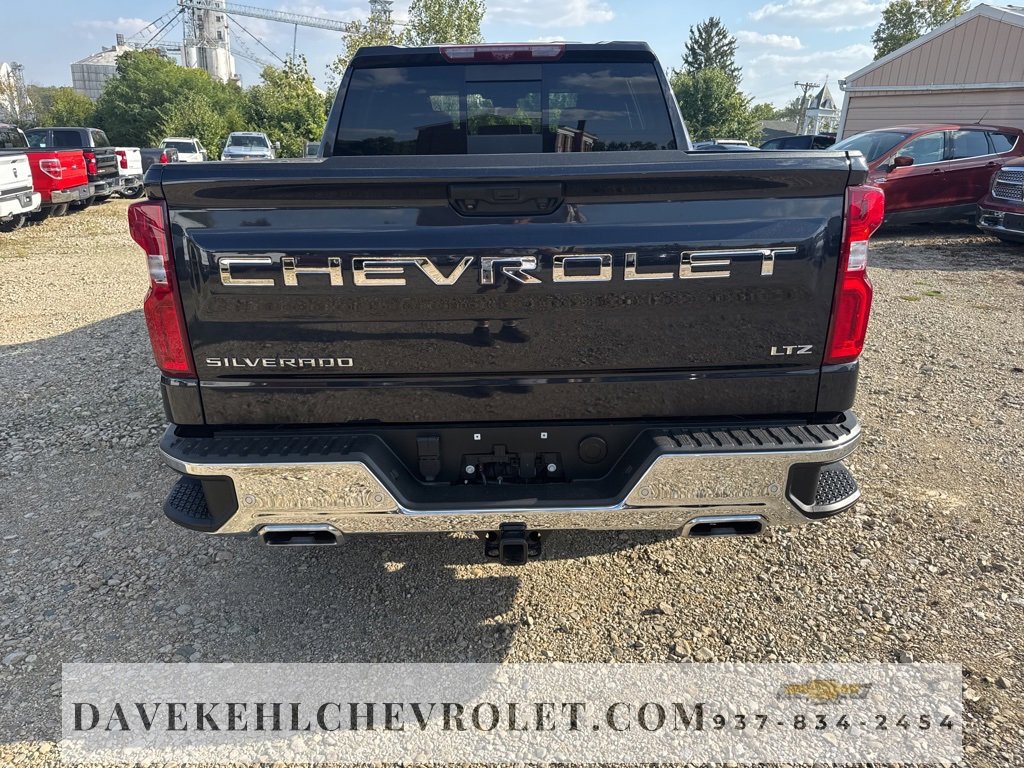 Used 2023 Chevrolet Silverado 1500 LTZ w/ LTZ Premium Package image 2