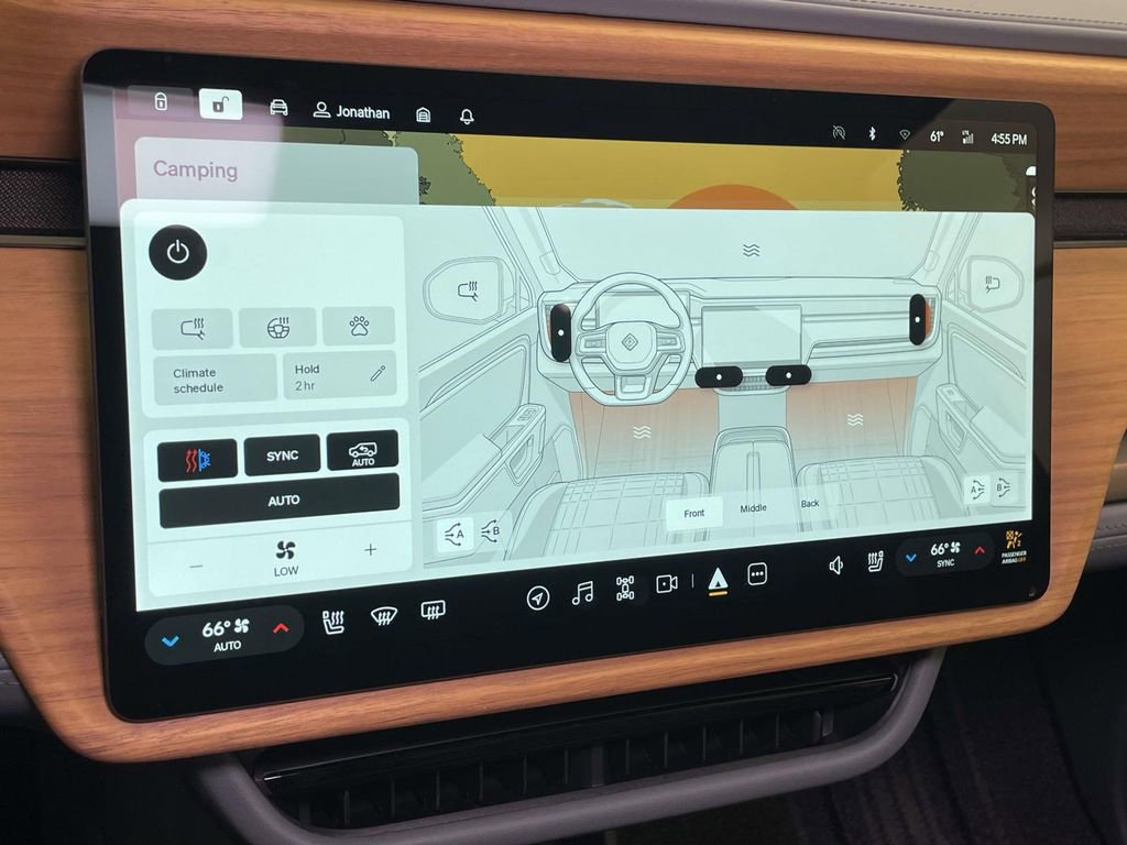 Used 2025 Rivian R1S Premium AWD/4WD image 35