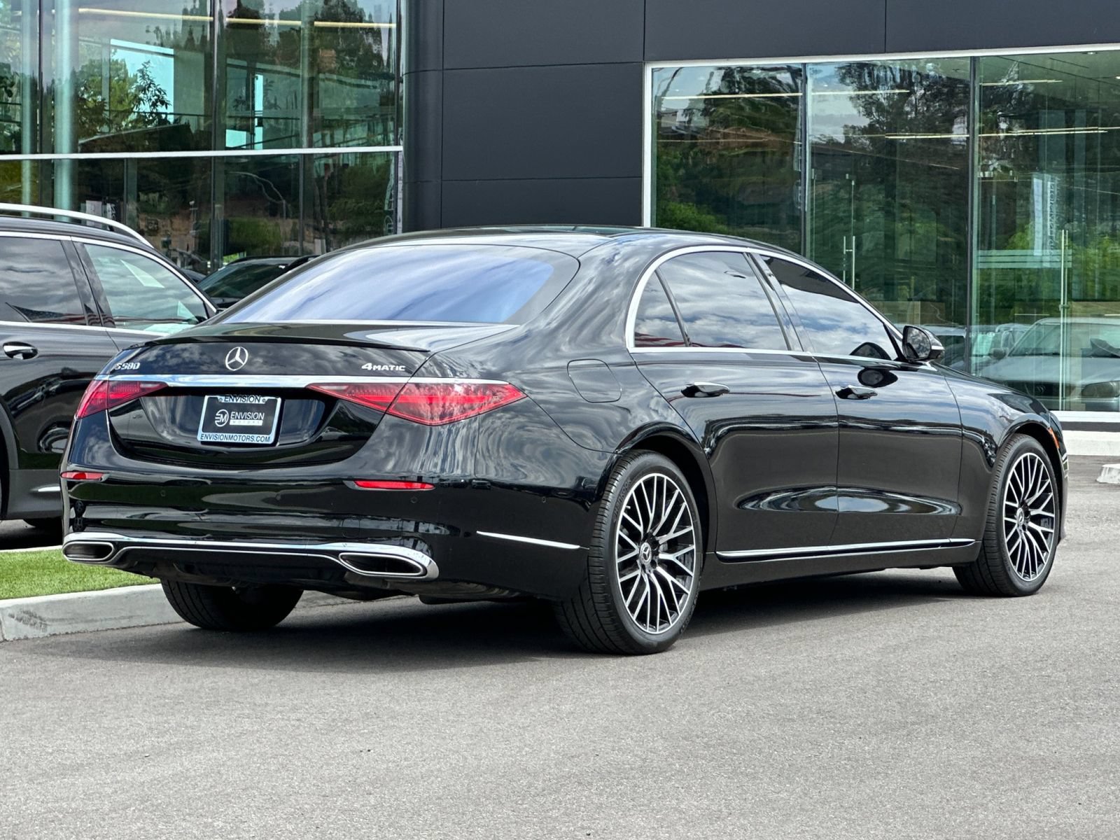 Certified 2024 Mercedes-Benz S 580 4MATIC Sedan image 3