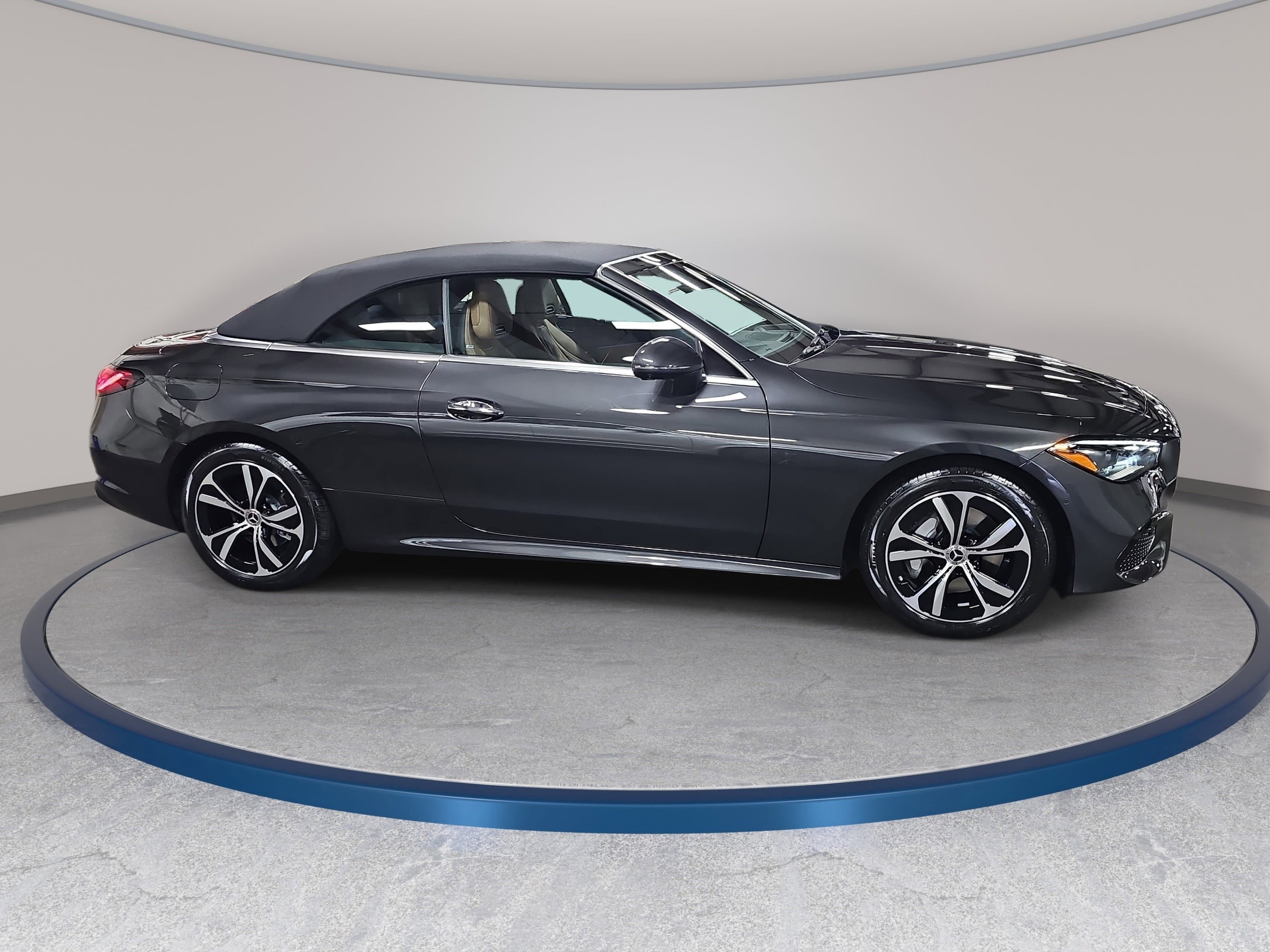 New 2026 Mercedes-Benz CLE 300 4MATIC Cabriolet image 4