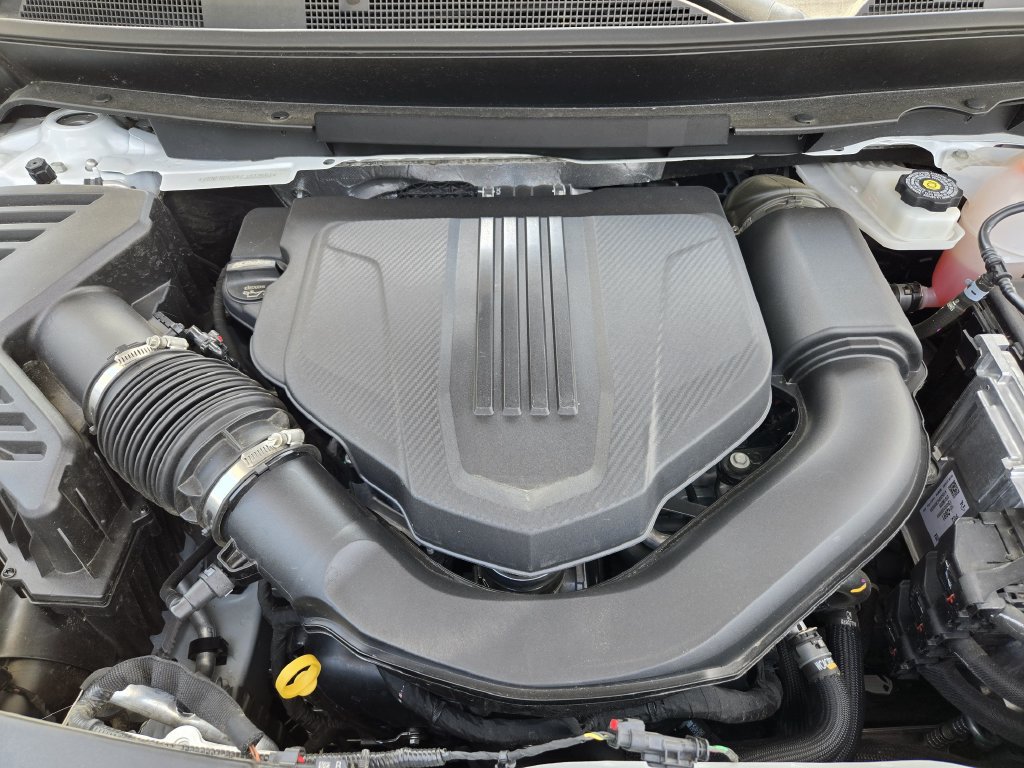 Used 2026 Chevrolet Traverse LT w/ Driver Confidence Package FWD image 32