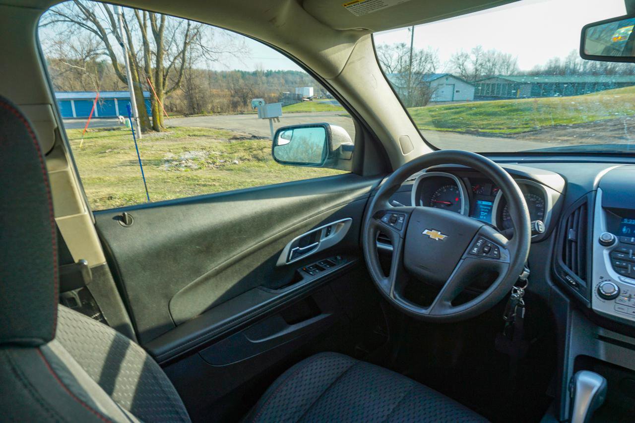 Used 2013 Chevrolet Equinox LS image 22