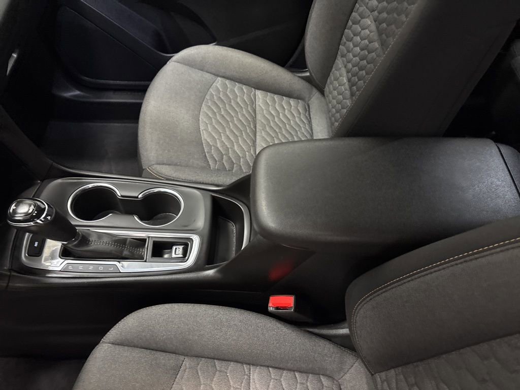 Used 2018 Chevrolet Equinox LT image 17