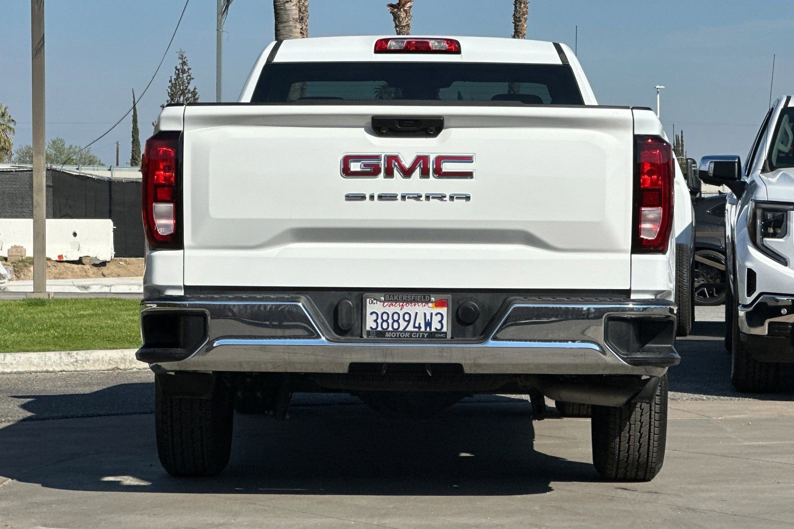 Used 2023 GMC Sierra 1500 Pro w/ Convenience Package image 5