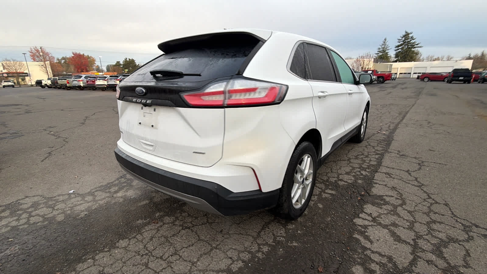 Used 2022 Ford Edge SEL image 4