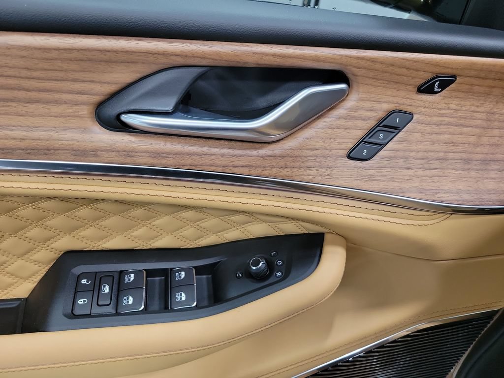 New 2026 Jeep Grand Cherokee Summit AWD/4WD image 14