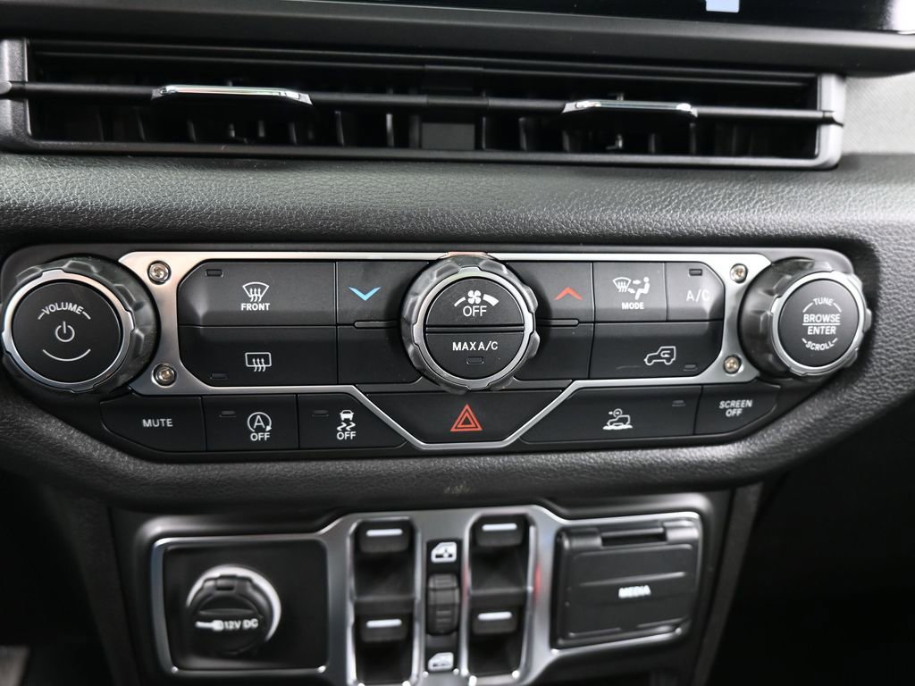 New 2026 Jeep Gladiator Sport AWD/4WD image 17