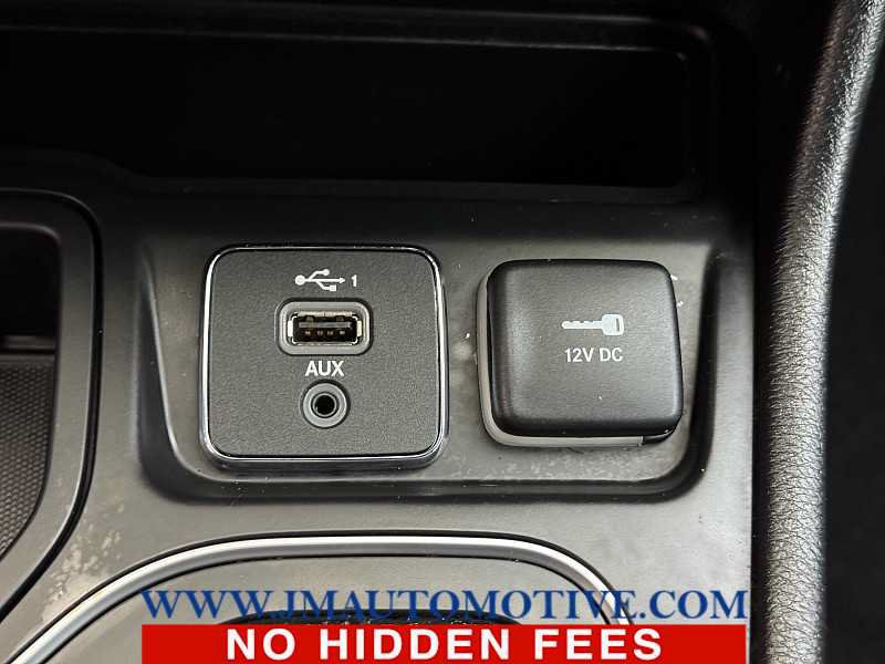 Used 2021 Jeep Cherokee Latitude Lux 80th Anniv w/ Quick Order Package 26U 80TH FWD image 38