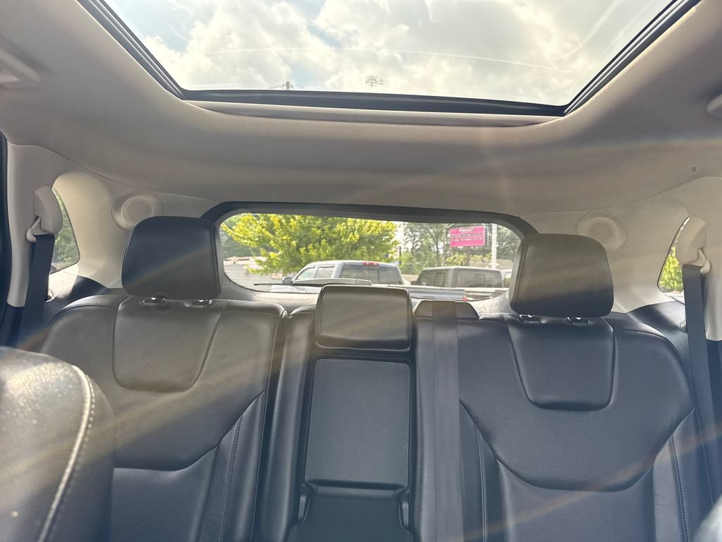 Used 2019 Ford Edge Titanium w/ Equipment Group 301A AWD/4WD image 41