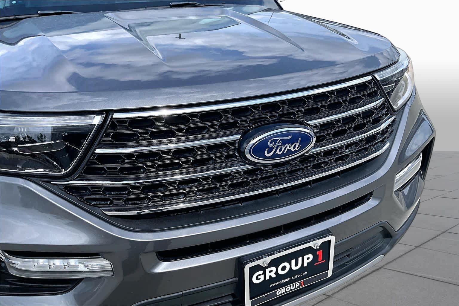 Used 2021 Ford Explorer XLT w/ Equipment Group 202A RWD image 27