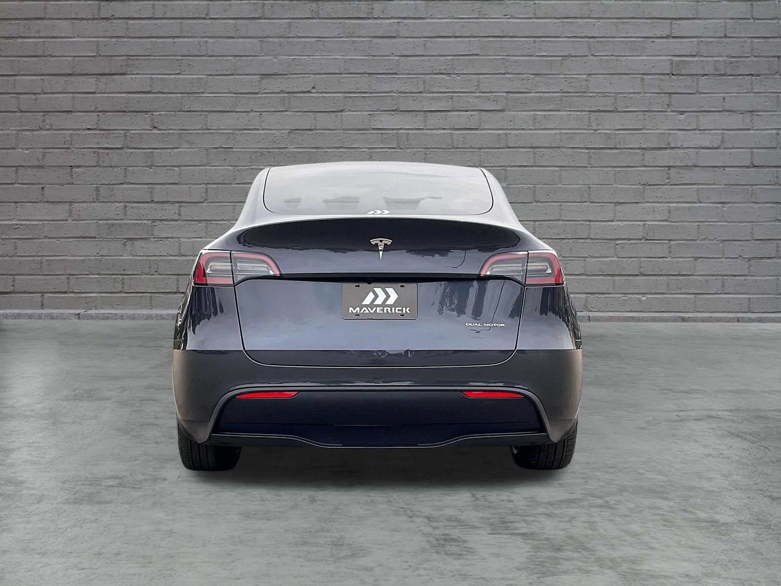 Used 2024 Tesla Model Y Long Range AWD/4WD image 6