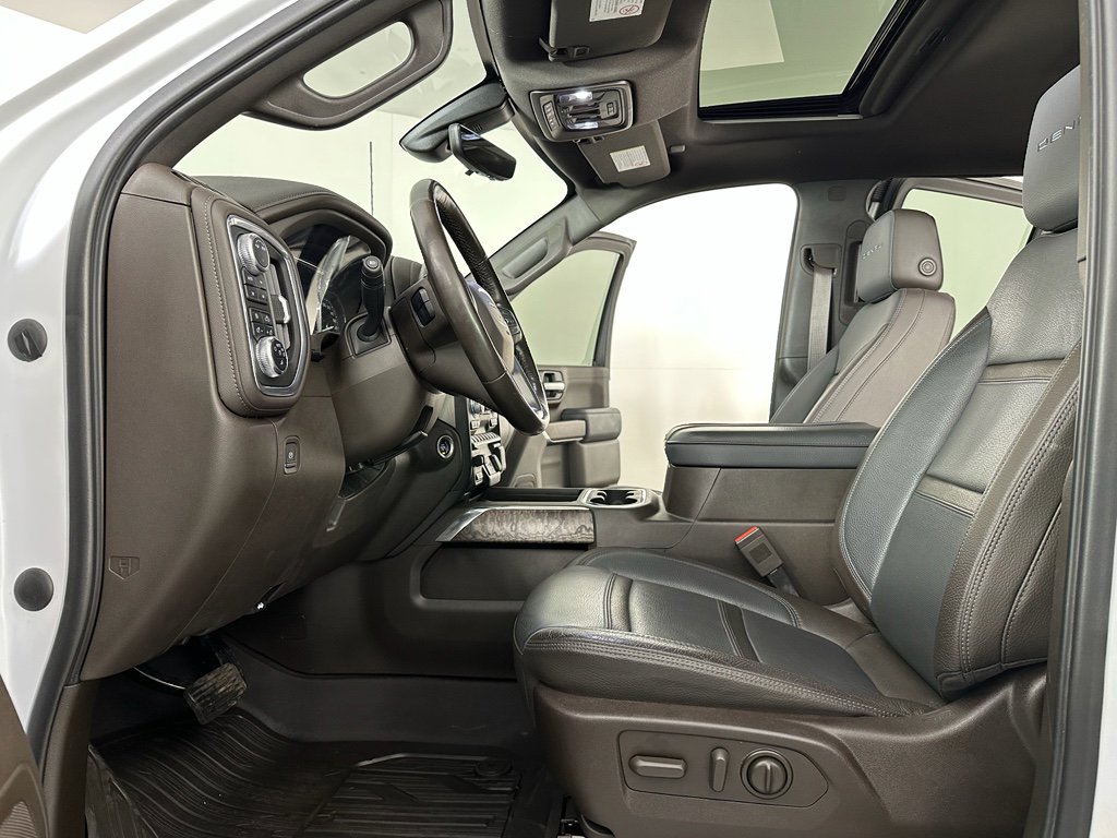 Used 2022 GMC Sierra 3500 Denali w/ Denali Ultimate Package image 27