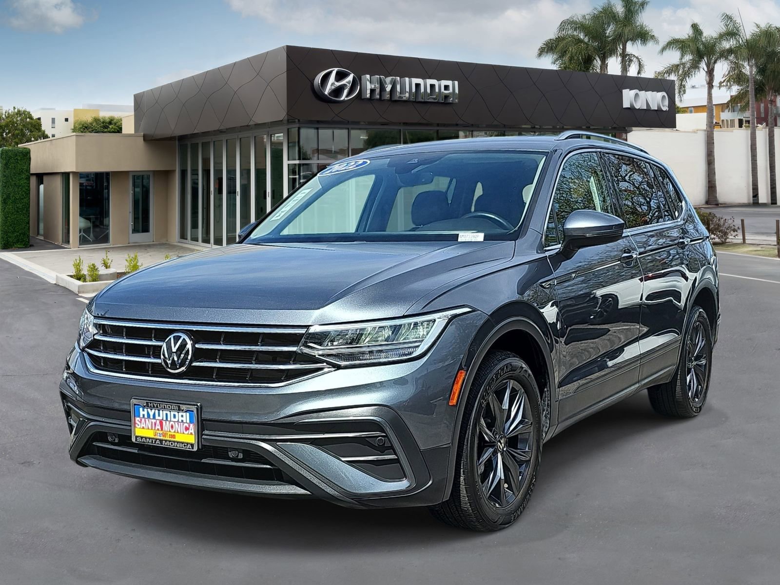 Used 2022 Volkswagen Tiguan SE image 7