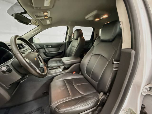 Used 2017 Chevrolet Traverse LT FWD image 21