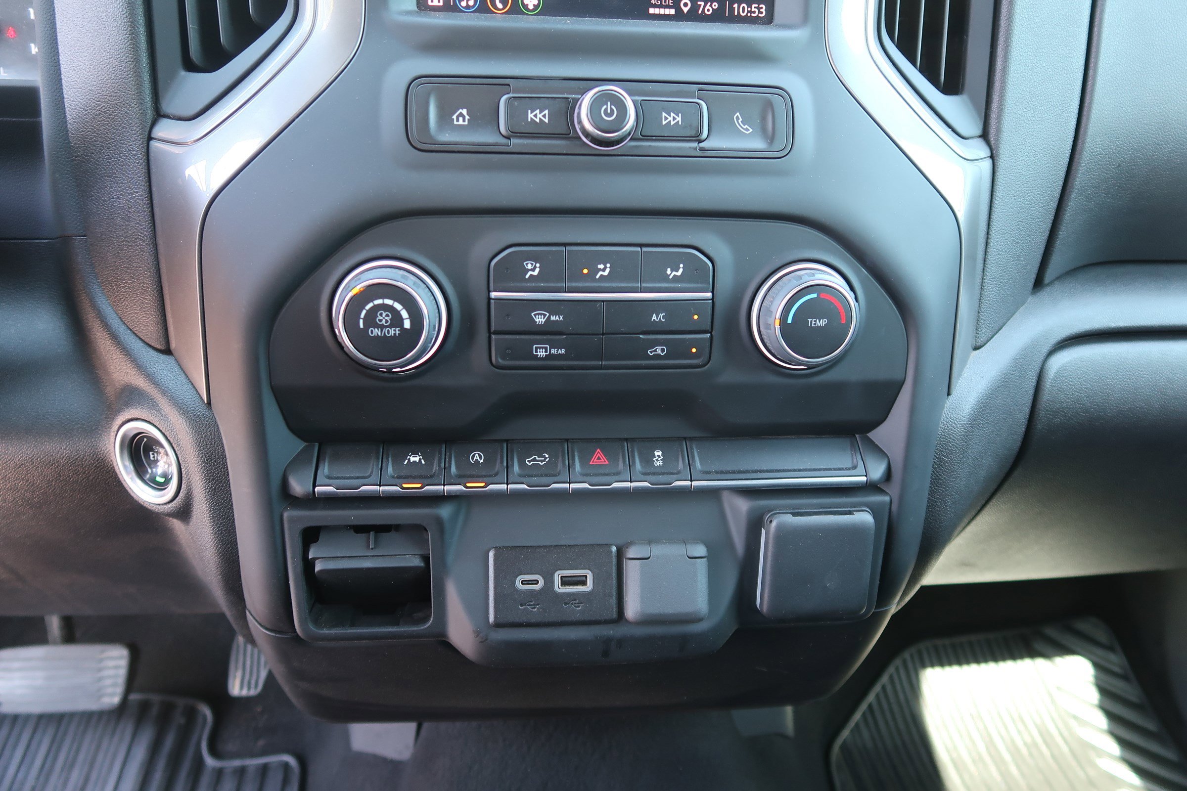 Used 2024 Chevrolet Silverado 1500 Custom AWD/4WD image 27