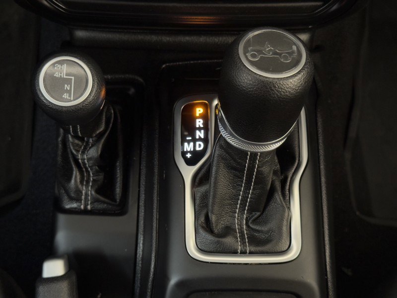 Used 2019 Jeep Wrangler Unlimited Sahara w/ Cold Weather Group image 34