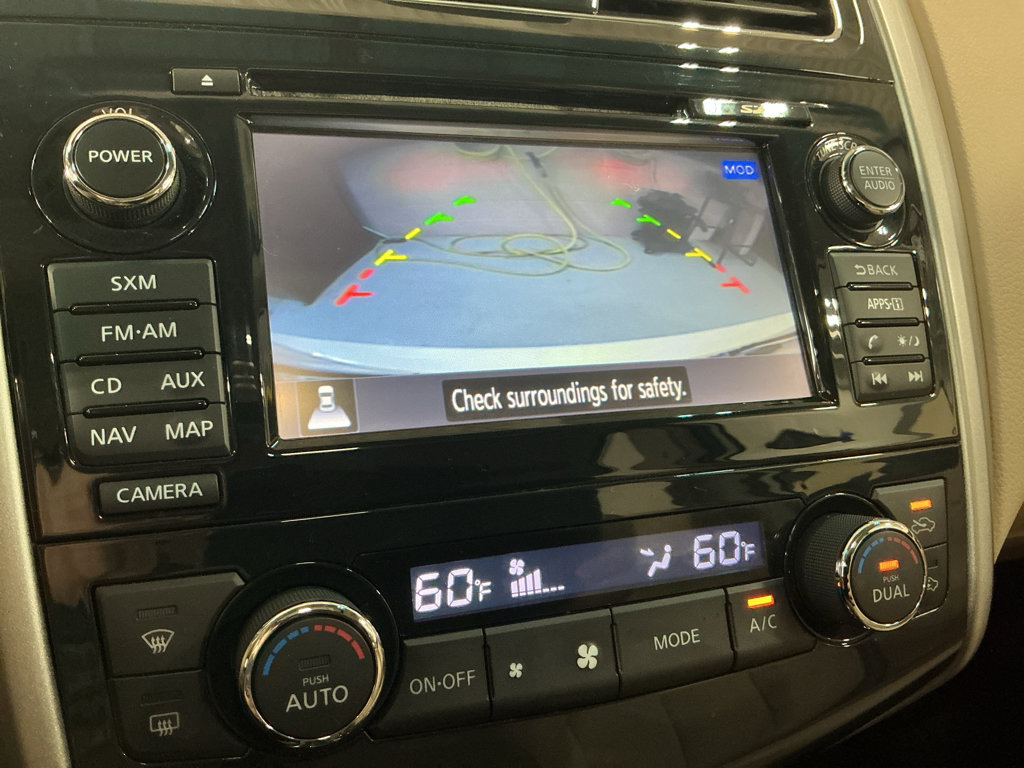Used 2015 Nissan Altima 2.5 SL w/ Technology Package FWD image 14
