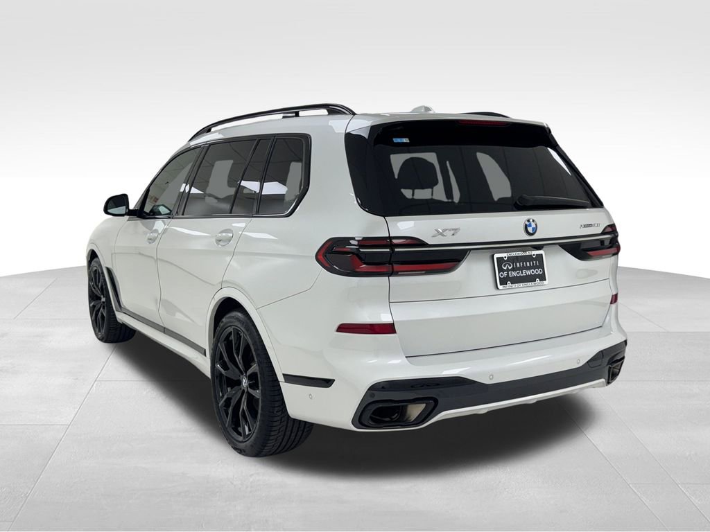 Used 2023 BMW X7 xDrive40i w/ Executive Package image 5