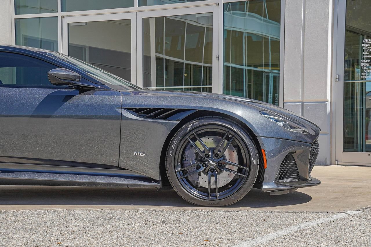 Used 2019 Aston Martin DBS Superleggera image 9