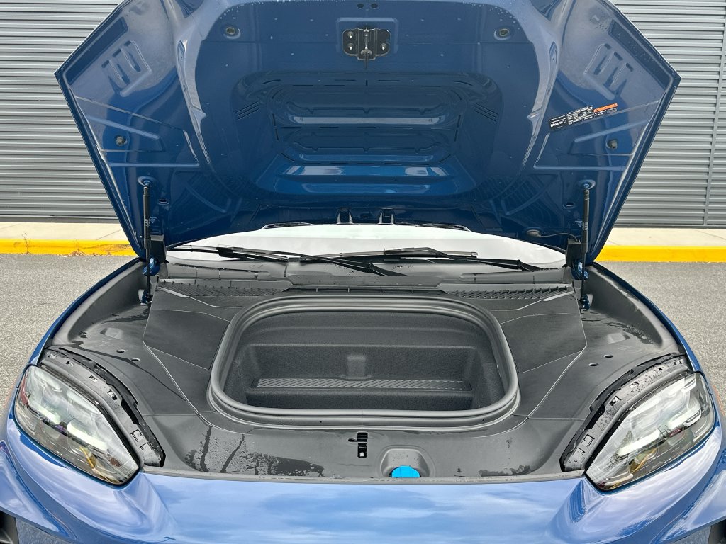 New 2026 Porsche Cayenne Electric AWD/4WD image 32