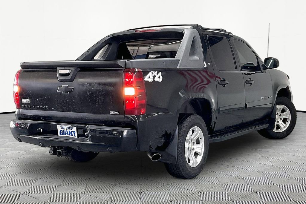Used 2009 Chevrolet Avalanche LS image 7