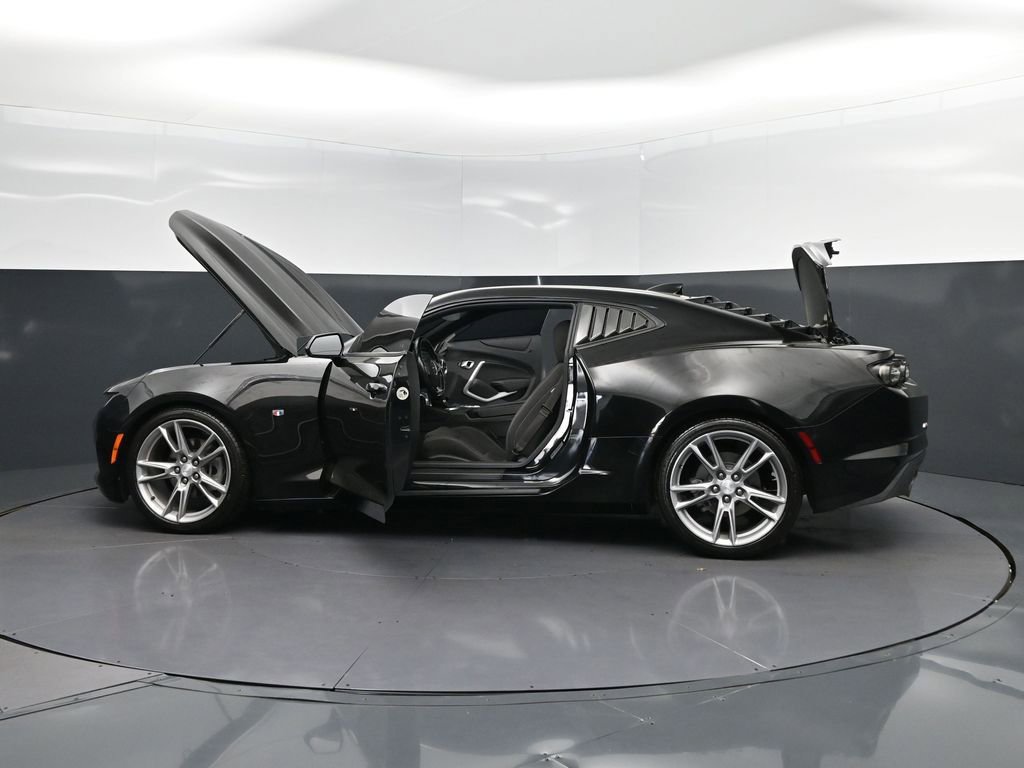 Used 2021 Chevrolet Camaro LT w/ RS Package image 44