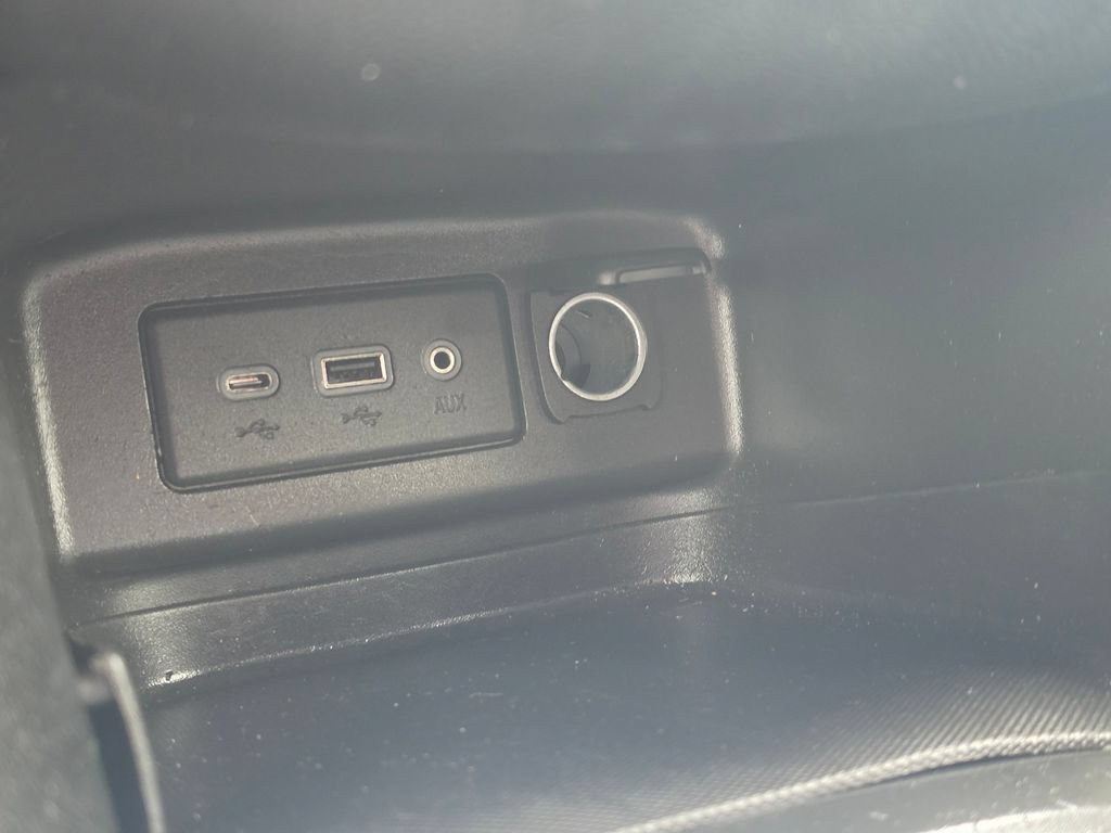 Used 2019 Chevrolet Equinox LT FWD image 24
