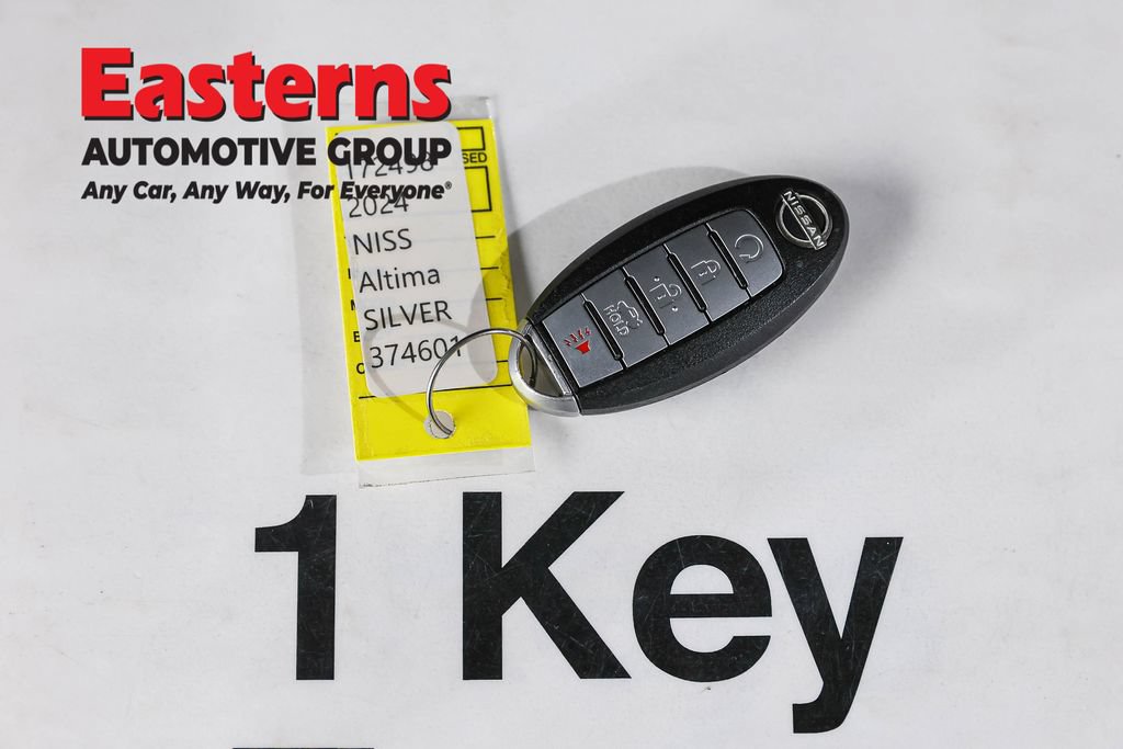Used 2024 Nissan Altima 2.5 S FWD image 24