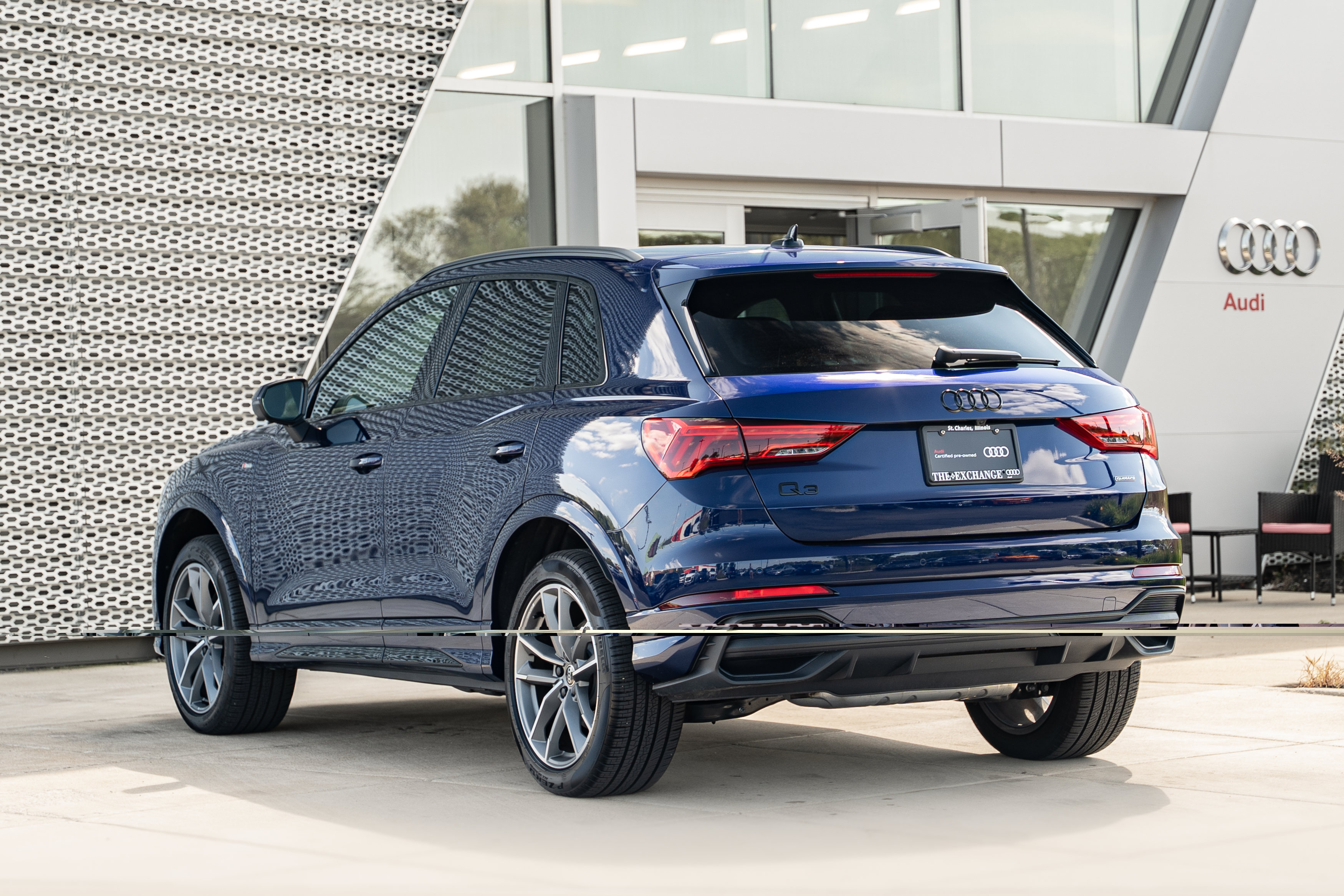 Certified 2025 Audi Q3 2.0T Premium w/ Convenience Package AWD/4WD image 5