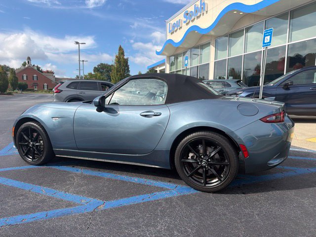 Used 2016 MAZDA MX-5 Miata Grand Touring RWD image 8