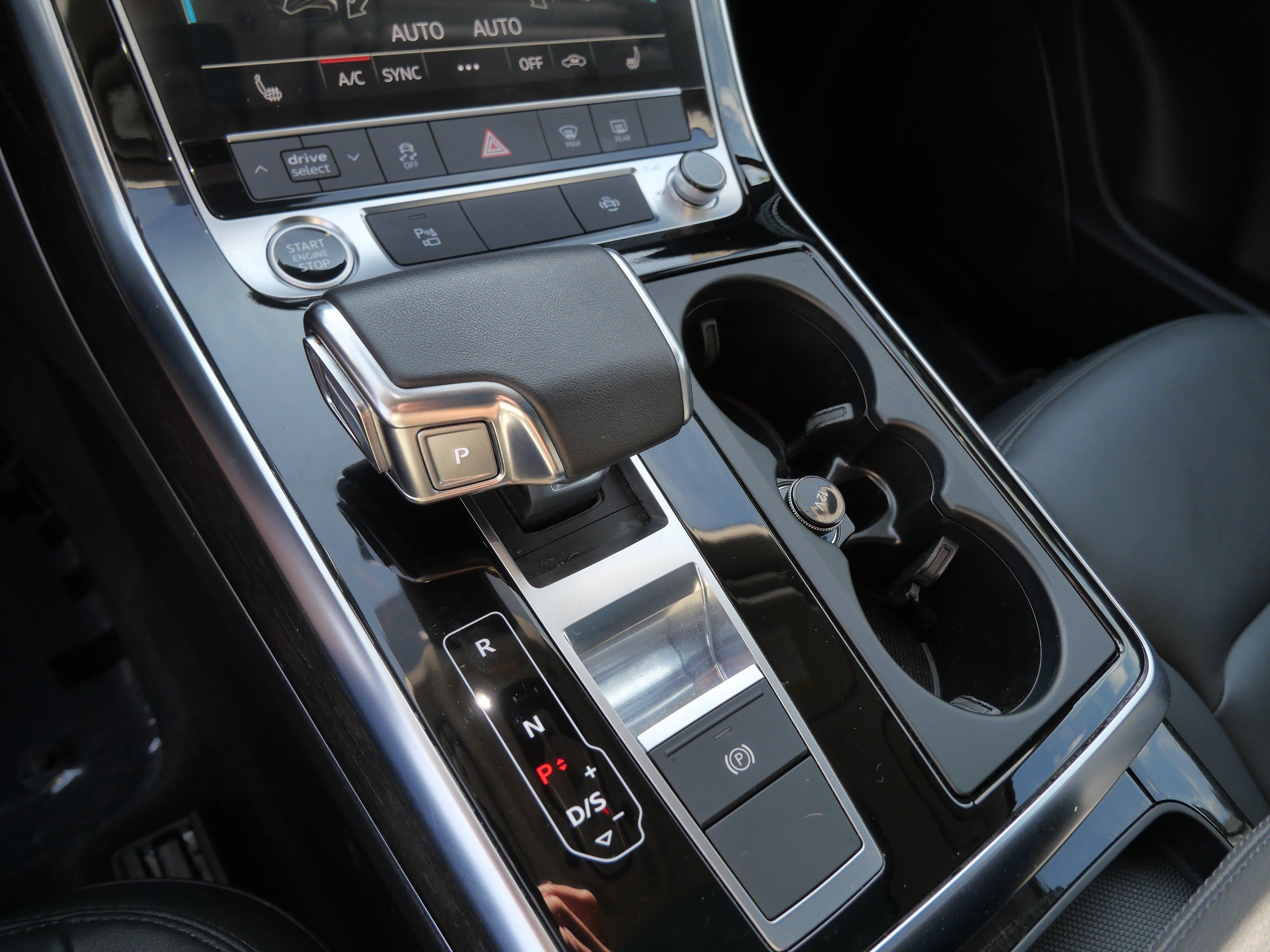 Used 2022 Audi Q7 3.0T Premium AWD/4WD image 24