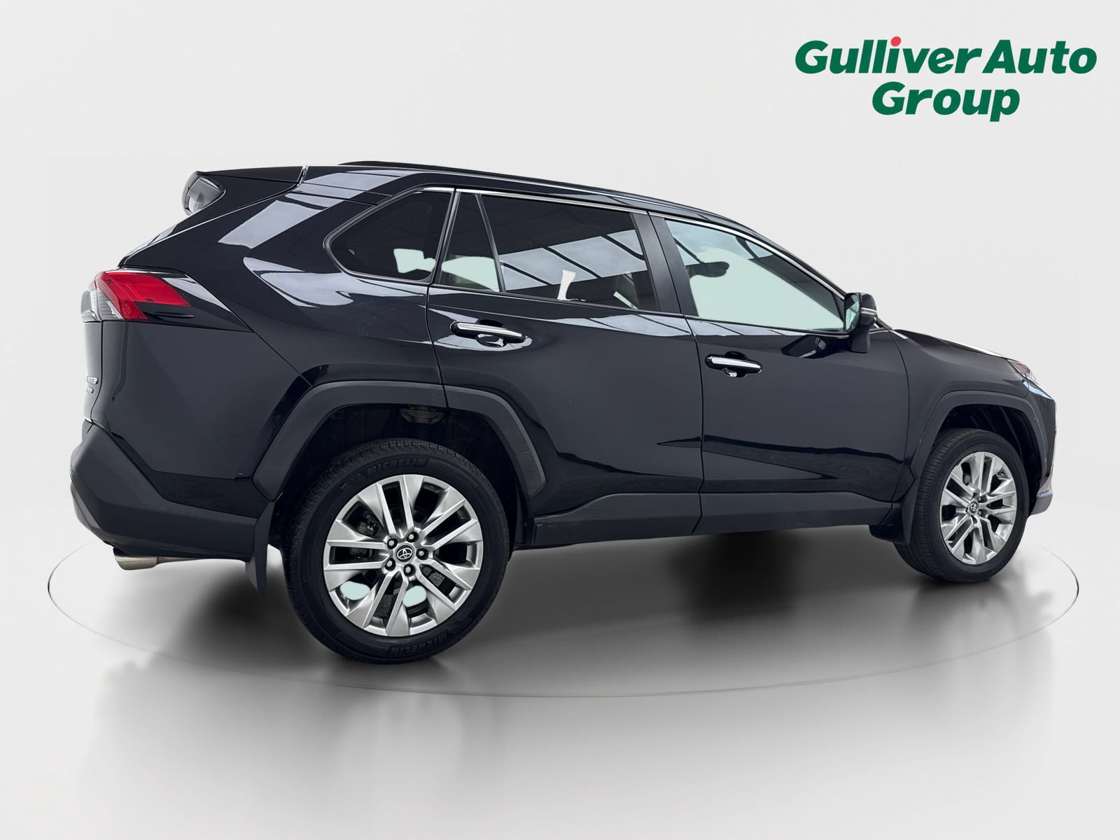 Used 2019 Toyota RAV4 Limited w/ Advanced Technology Package AWD/4WD image 9