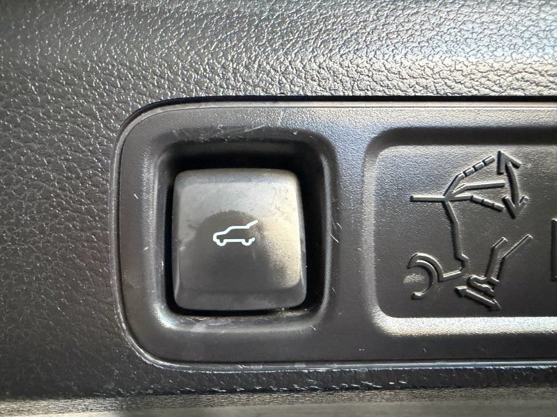 Used 2019 Ford Expedition Platinum AWD/4WD image 16