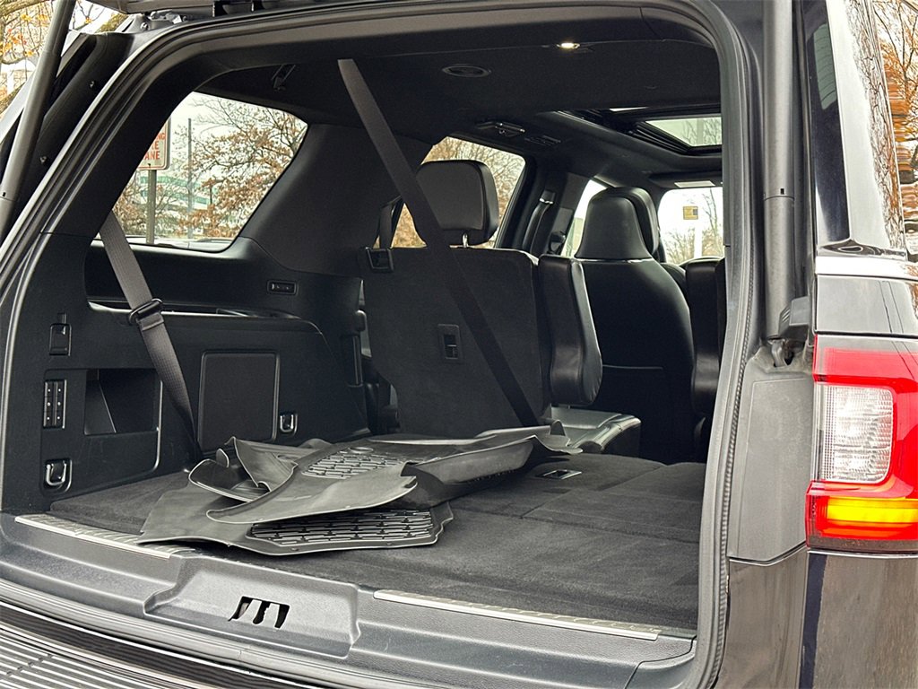 Used 2021 Lincoln Navigator Reserve image 13