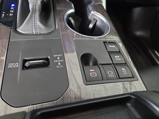 Used 2024 Toyota Highlander Platinum AWD/4WD image 28