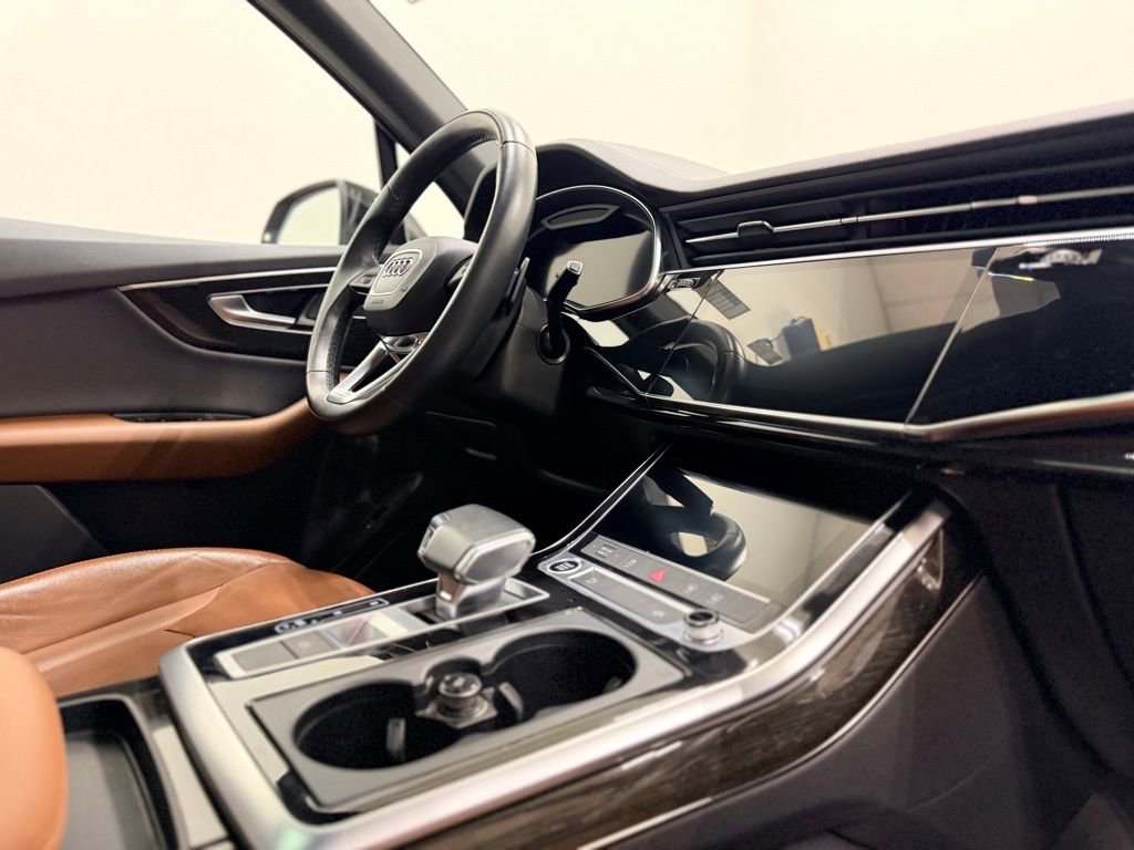 Used 2023 Audi Q7 3.0T Premium w/ Convenience Package image 17