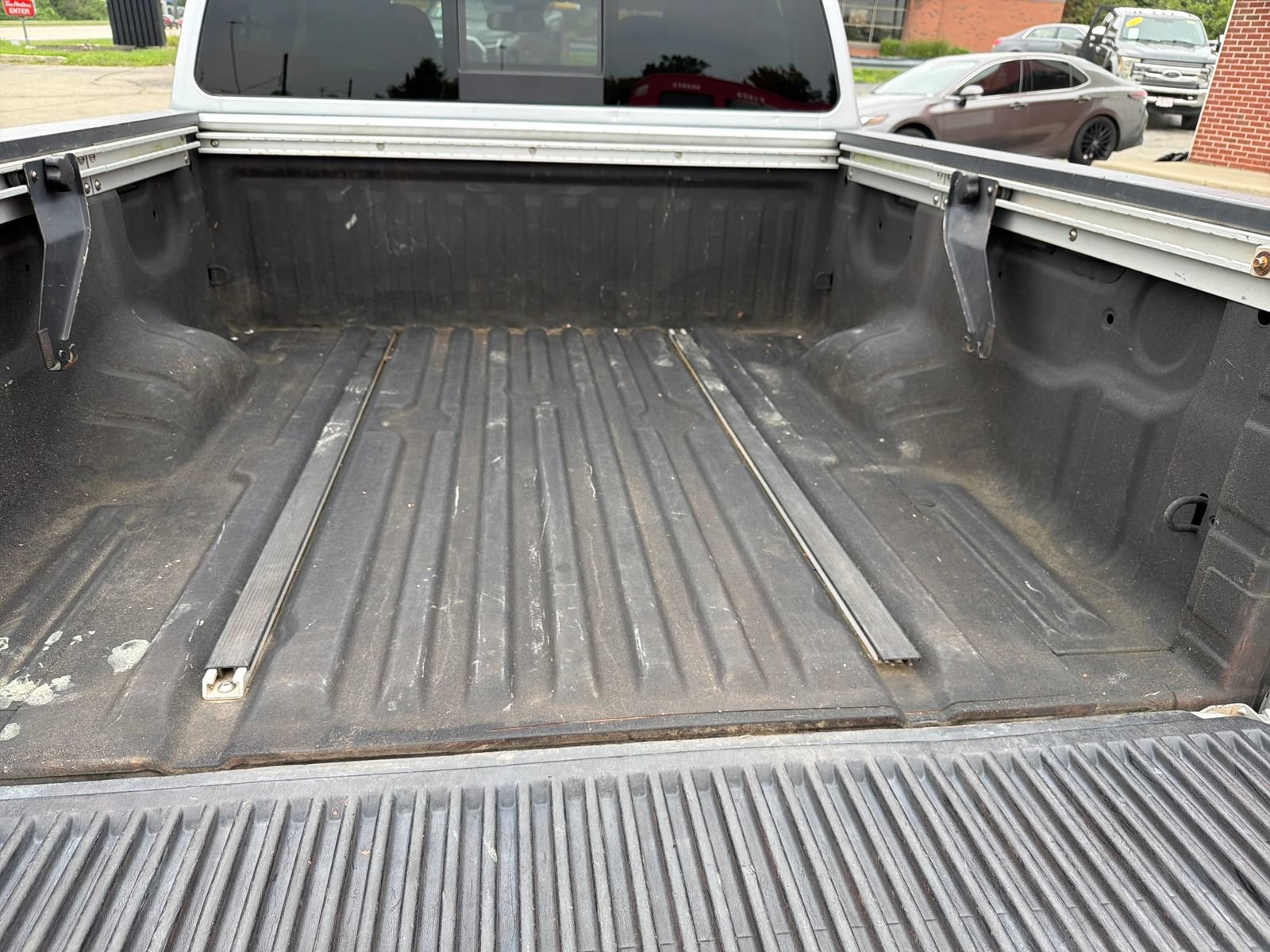 Used 2017 Nissan Titan SL AWD/4WD image 25