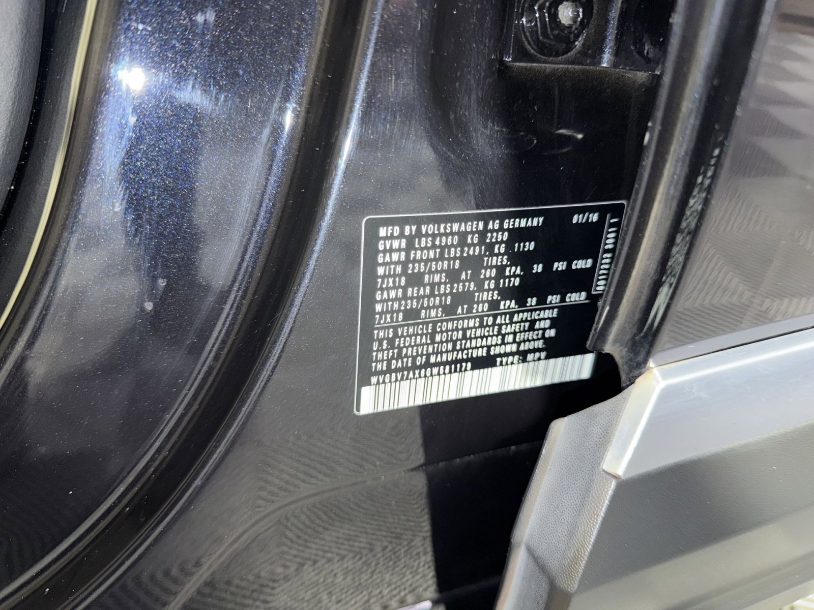 Used 2016 Volkswagen Tiguan SE image 38