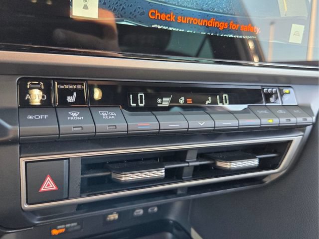 Used 2025 Toyota Camry XSE FWD image 27
