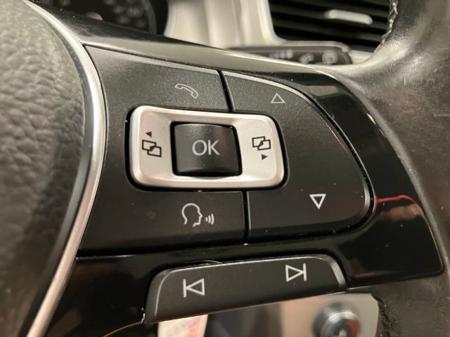 Used 2015 Volkswagen Golf S FWD image 54