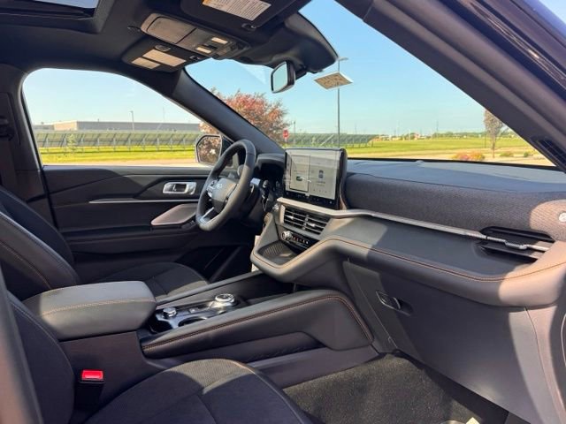 New 2026 Ford Explorer Tremor w/ Tremor Ultimate Package AWD/4WD image 24