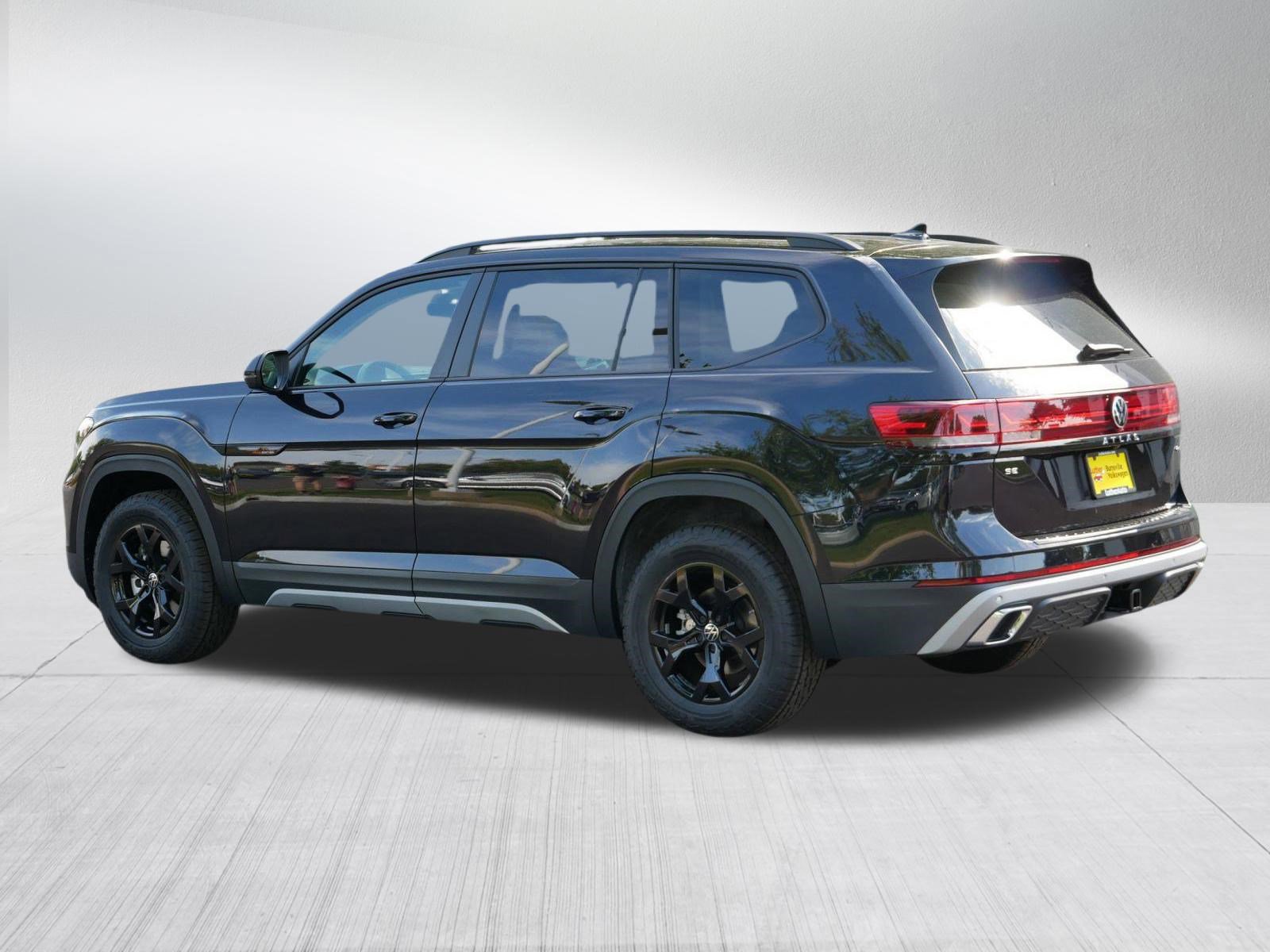 New 2026 Volkswagen Atlas Peak Edition AWD/4WD image 3
