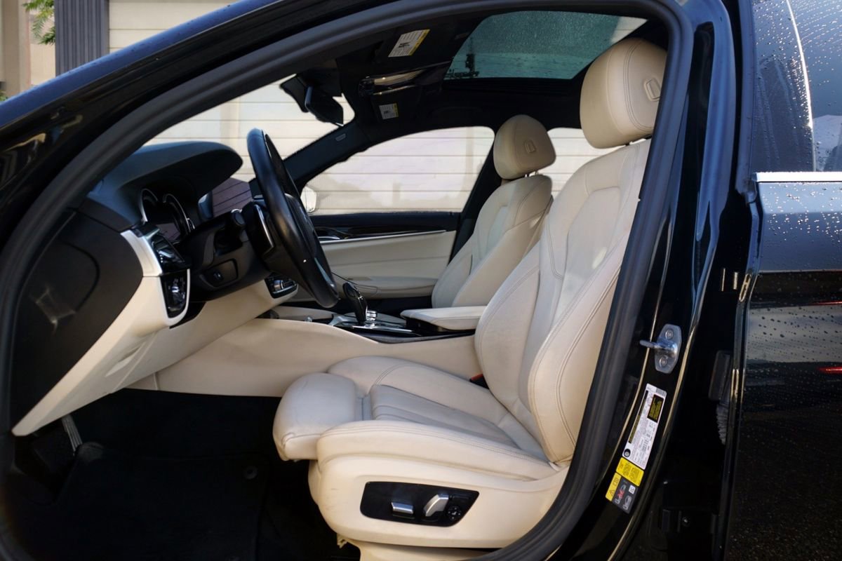 Used 2018 BMW 530e xDrive image 18