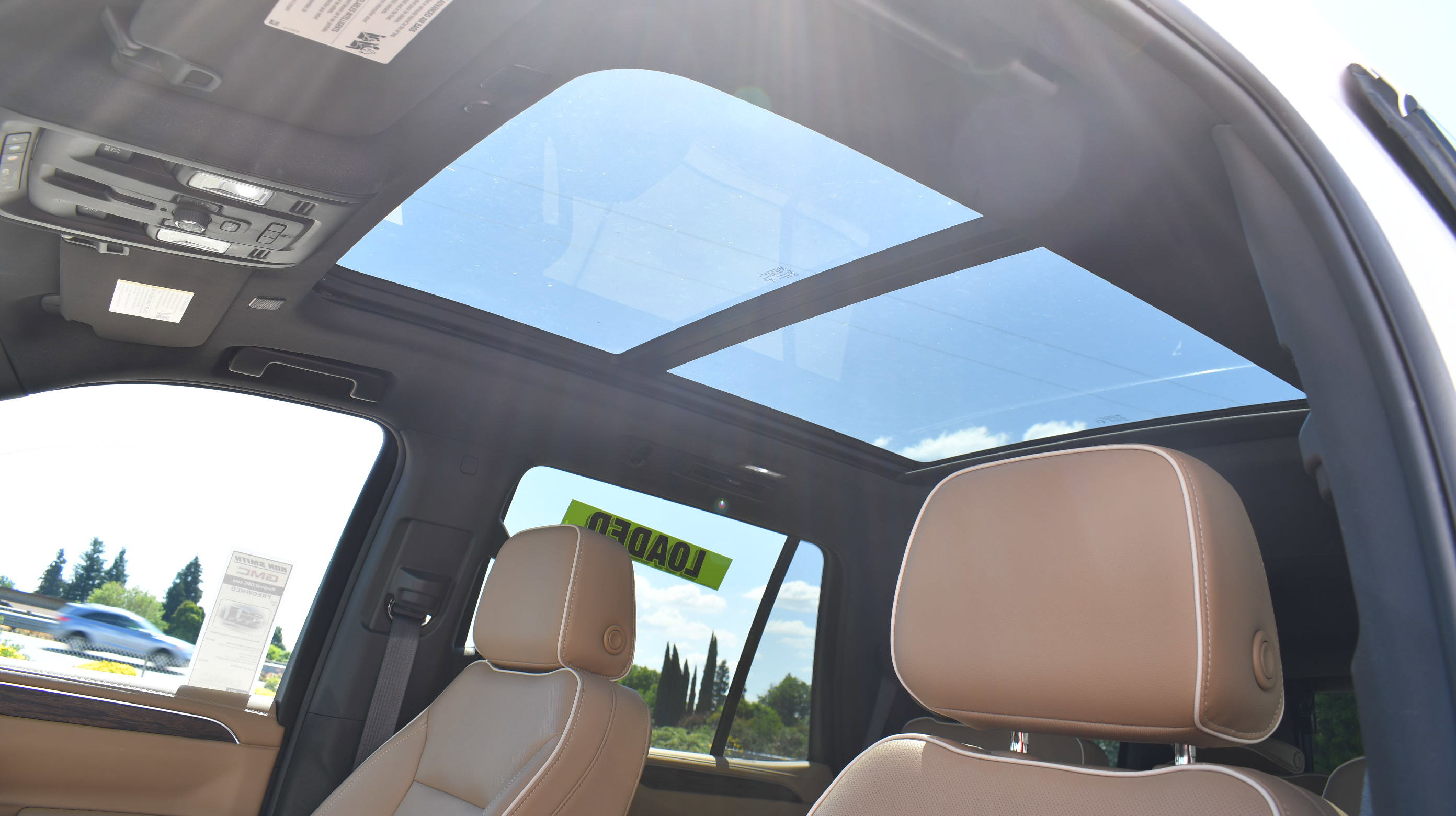 Used 2024 Chevrolet Tahoe Premier w/ Premium Package AWD/4WD image 18