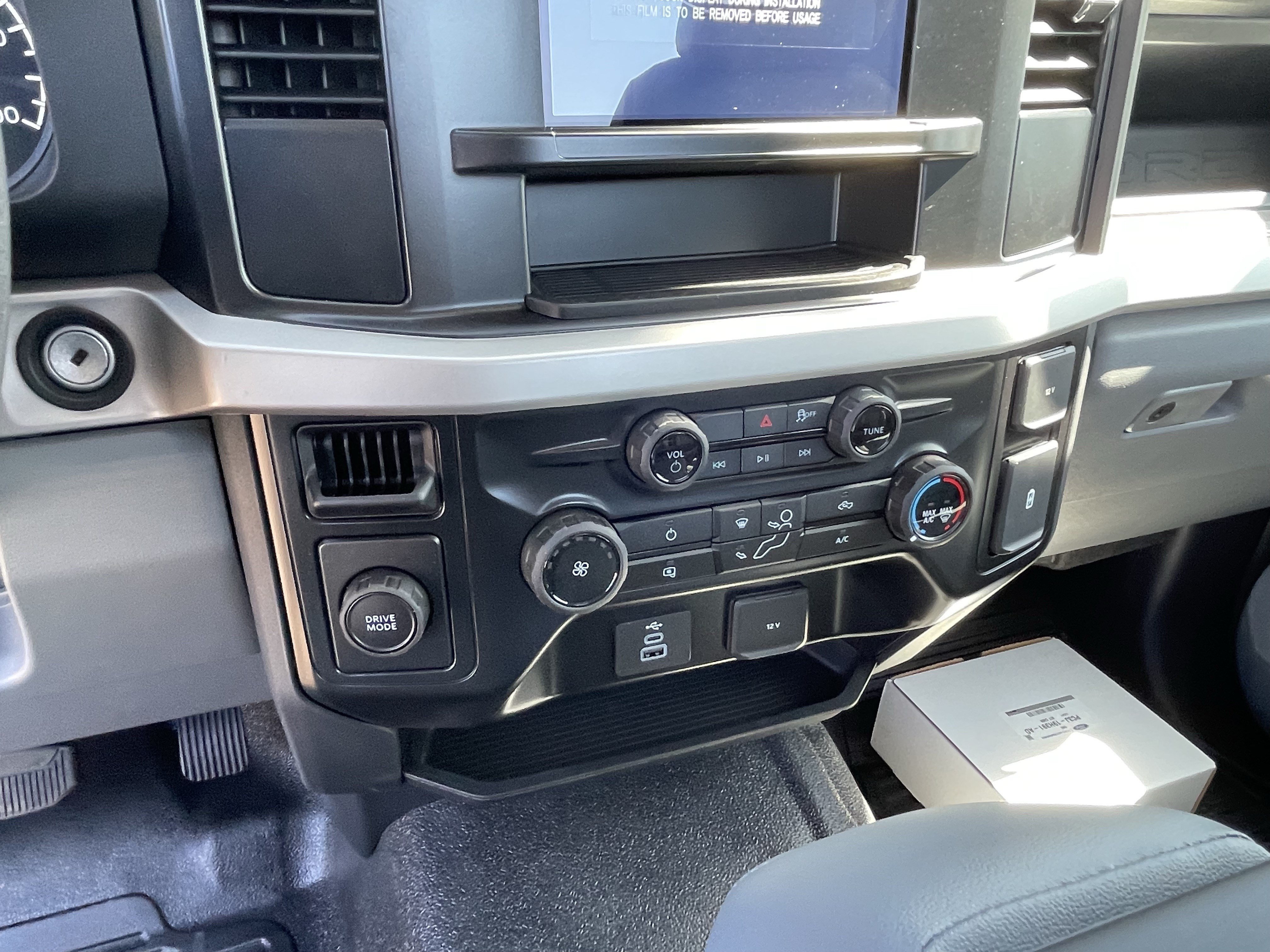 New 2026 Ford F550 2WD Regular Cab Super Duty image 17