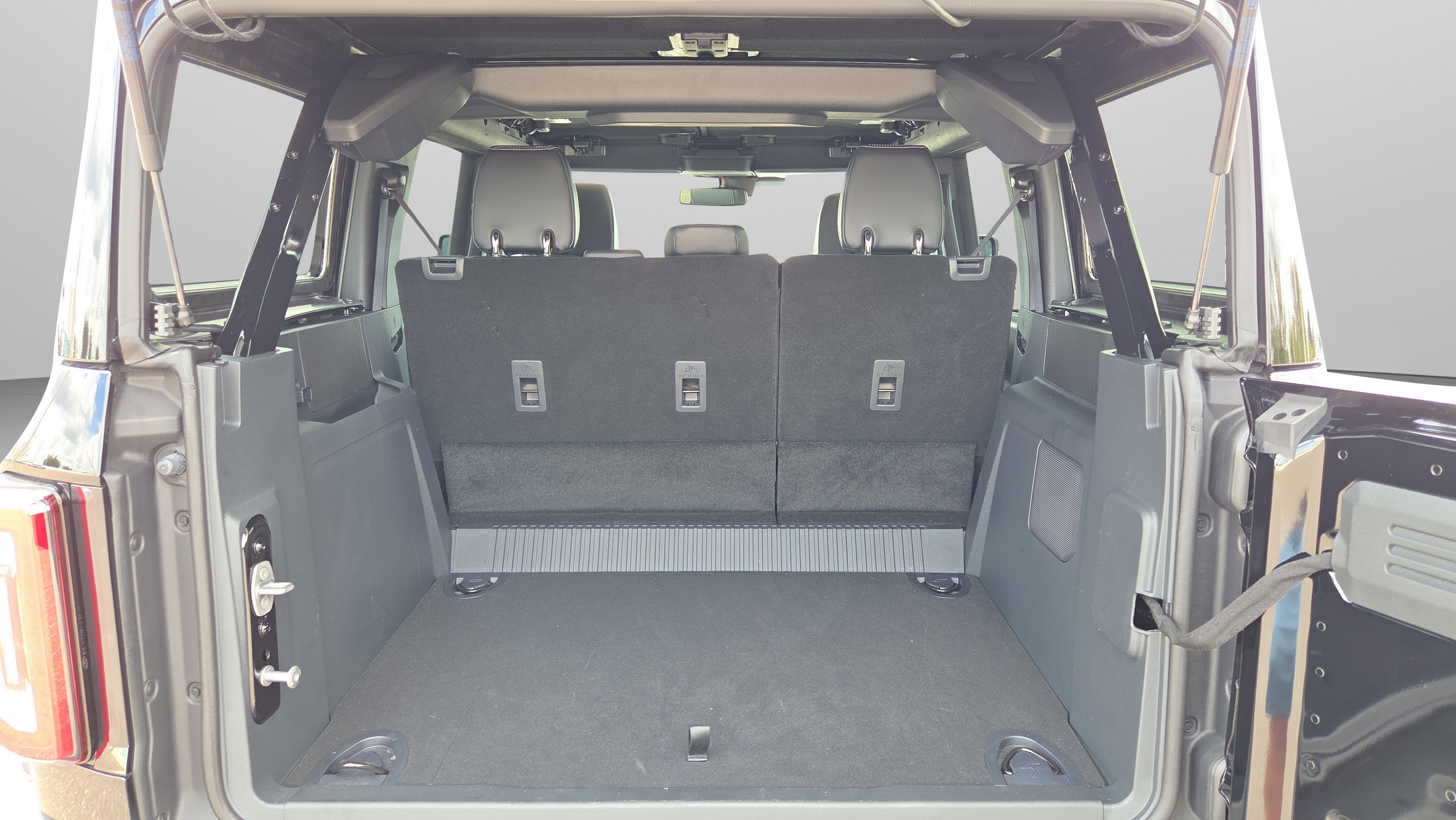 Used 2025 Ford Bronco Outer Banks AWD/4WD image 9