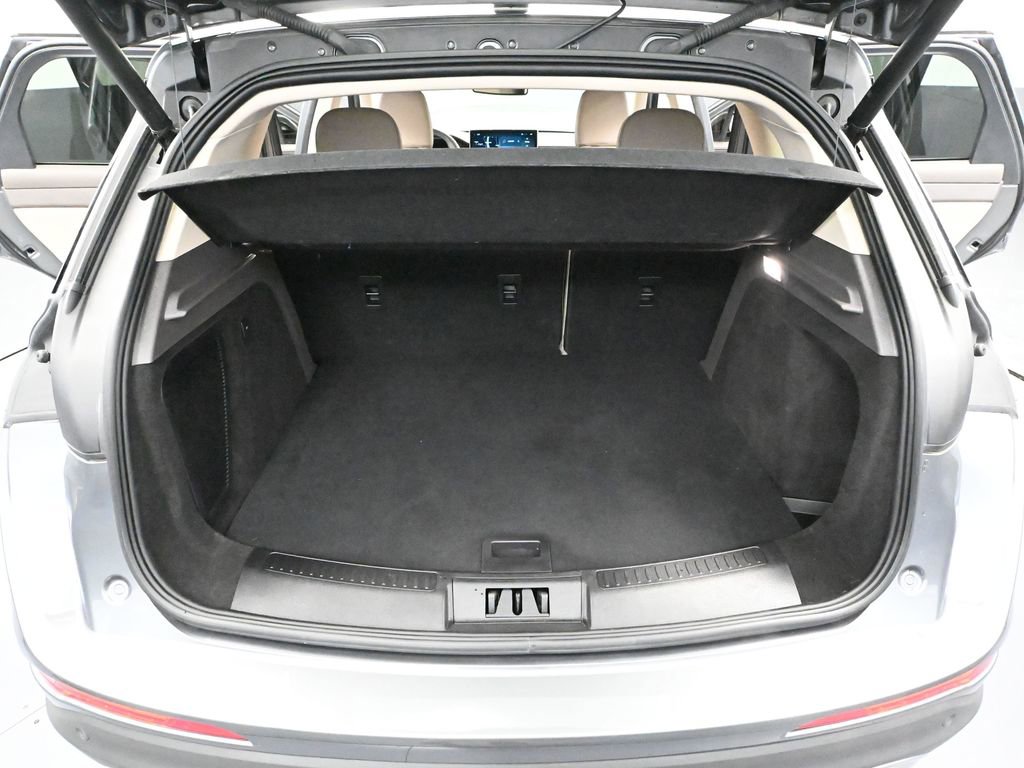 Used 2024 Lincoln Corsair Reserve w/ Towing Package image 40