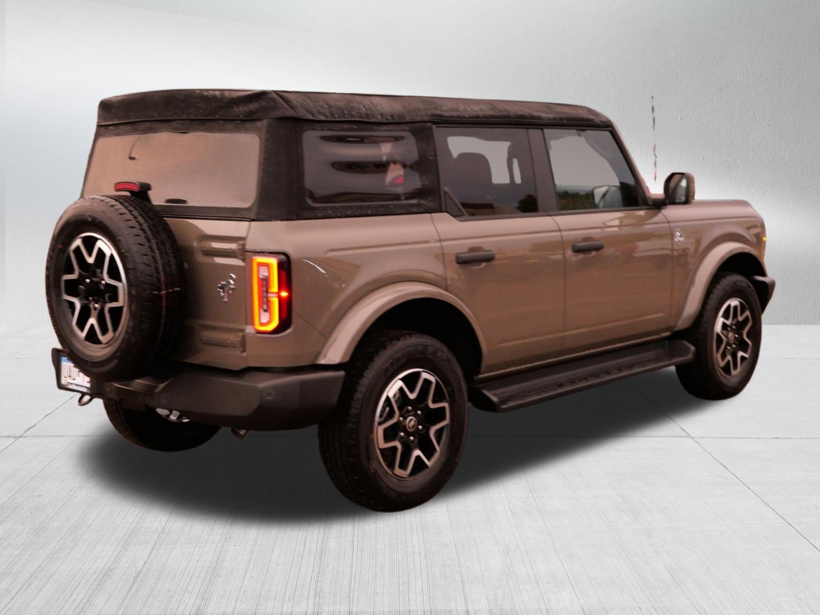 Used 2026 Ford Bronco Outer Banks AWD/4WD image 7