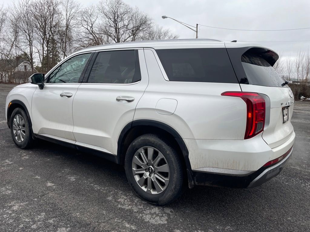 Used 2023 Hyundai Palisade SEL w/ Cargo Package image 3